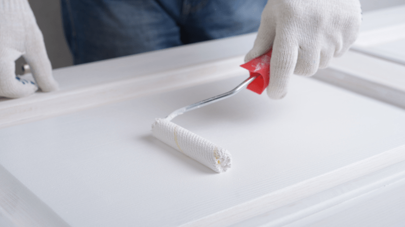 painting a white primed door